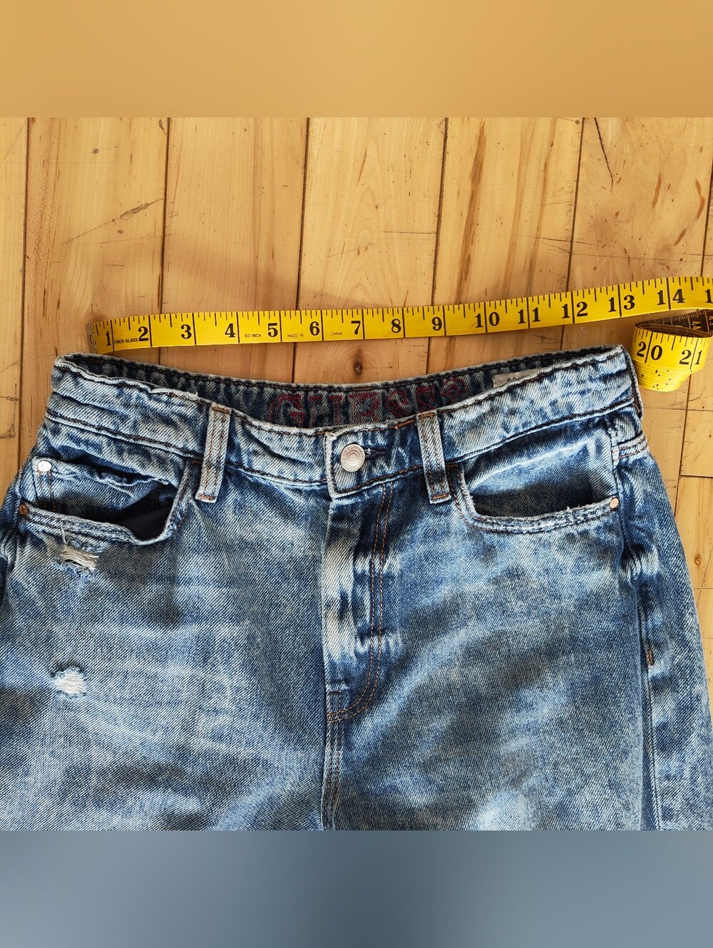 Guess Jeans - Picture 6 of 10